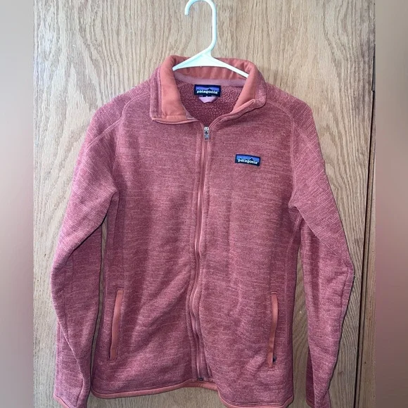 Red Patagonia jacket - Picture 4 of 6